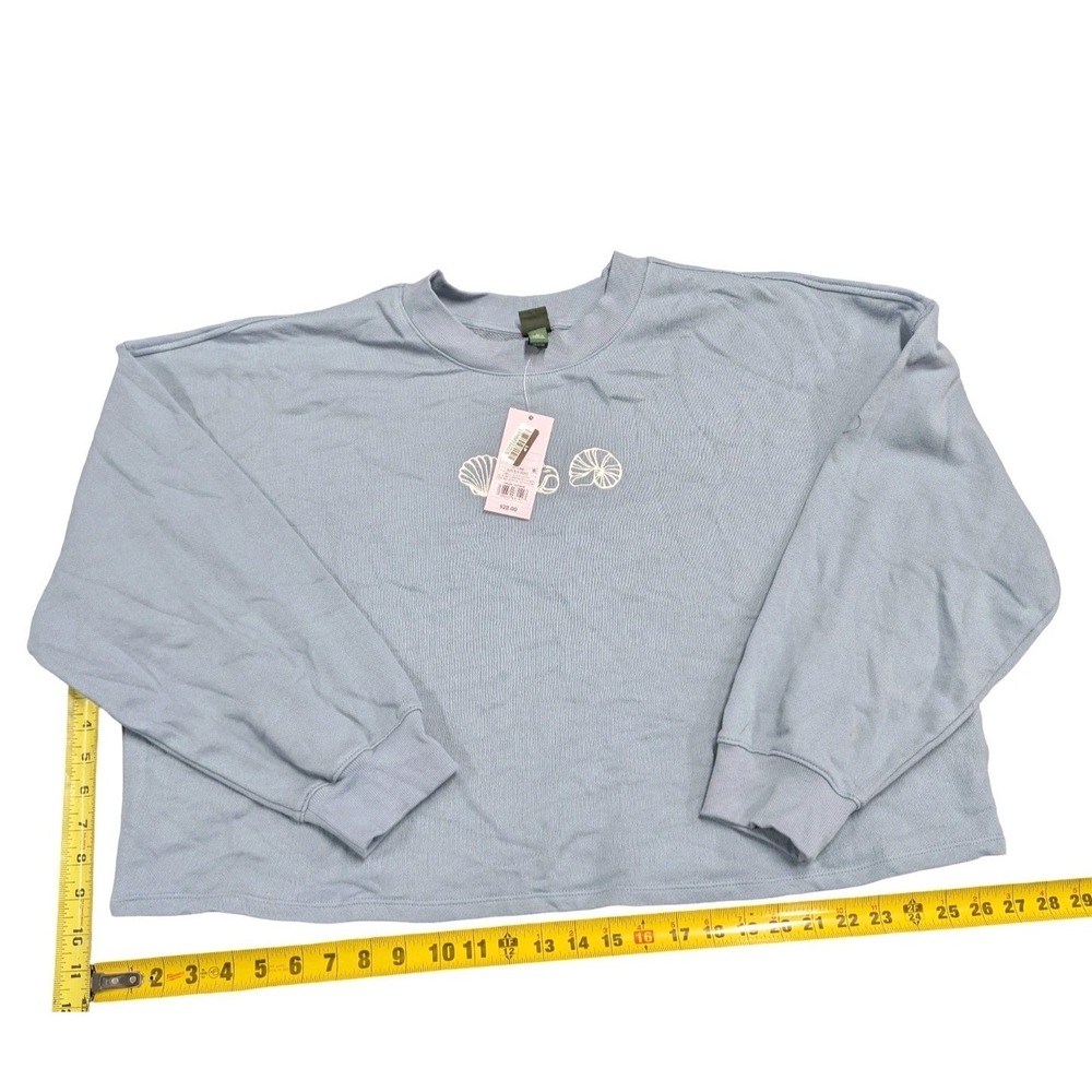 ⭐B3 Wild Fable Low Cut Cropped Sweat Shirt - Blue / Sea Shells, Size Extra Large